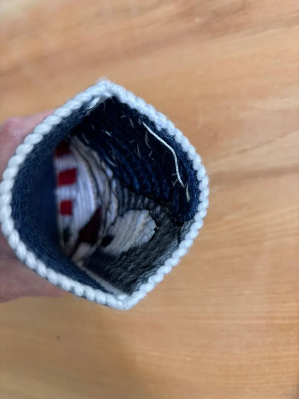 Vtg handmade plastic canvas glasses case features a patriotic Bugs Bunny design